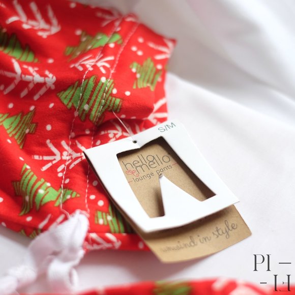 NWT Christmas pattern soft pajama pants with pouch - Picture 2 of 5